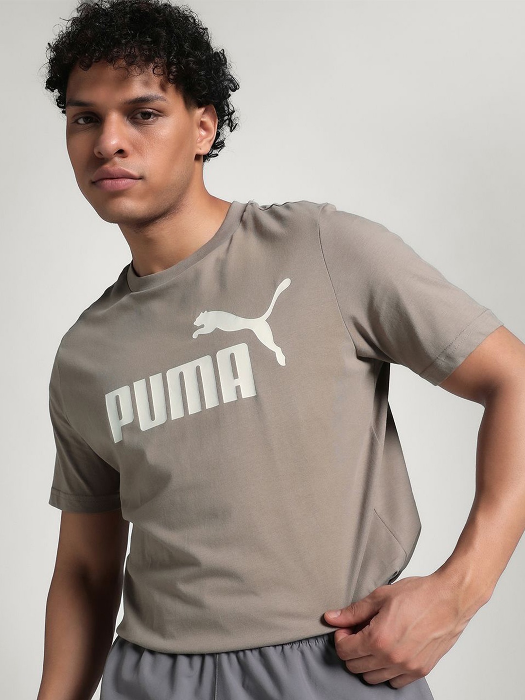 

Puma ESS No. 1 Logo Men's Tee, Brown