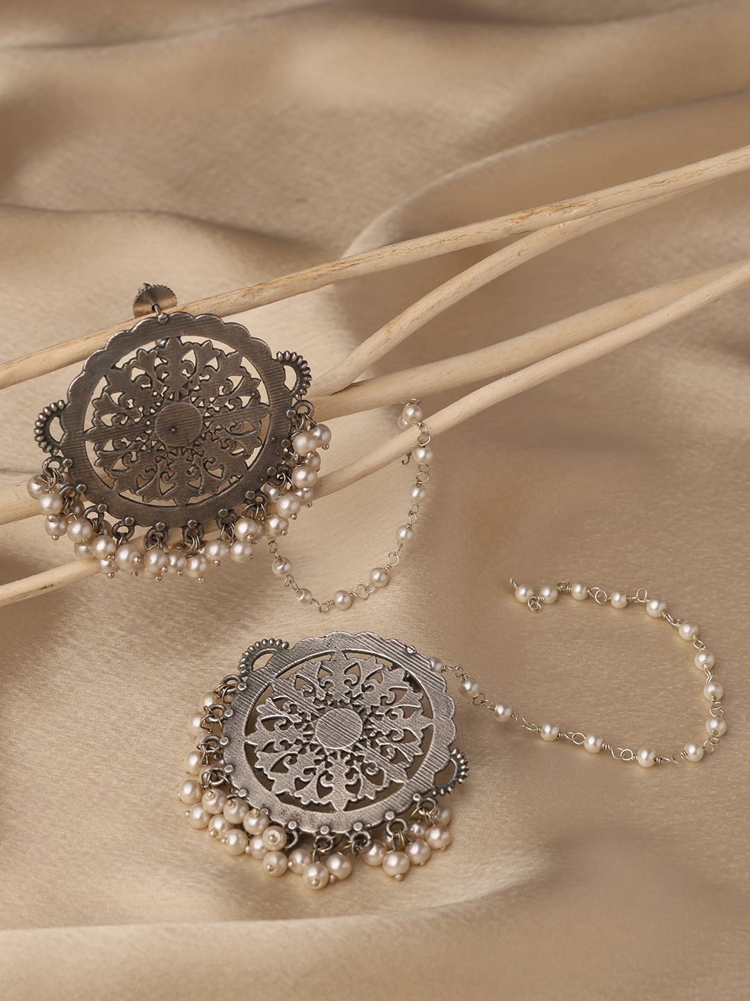 

VENI 925 Silver-Plated Artificial Beaded Circular Oxidised Drop Earrings