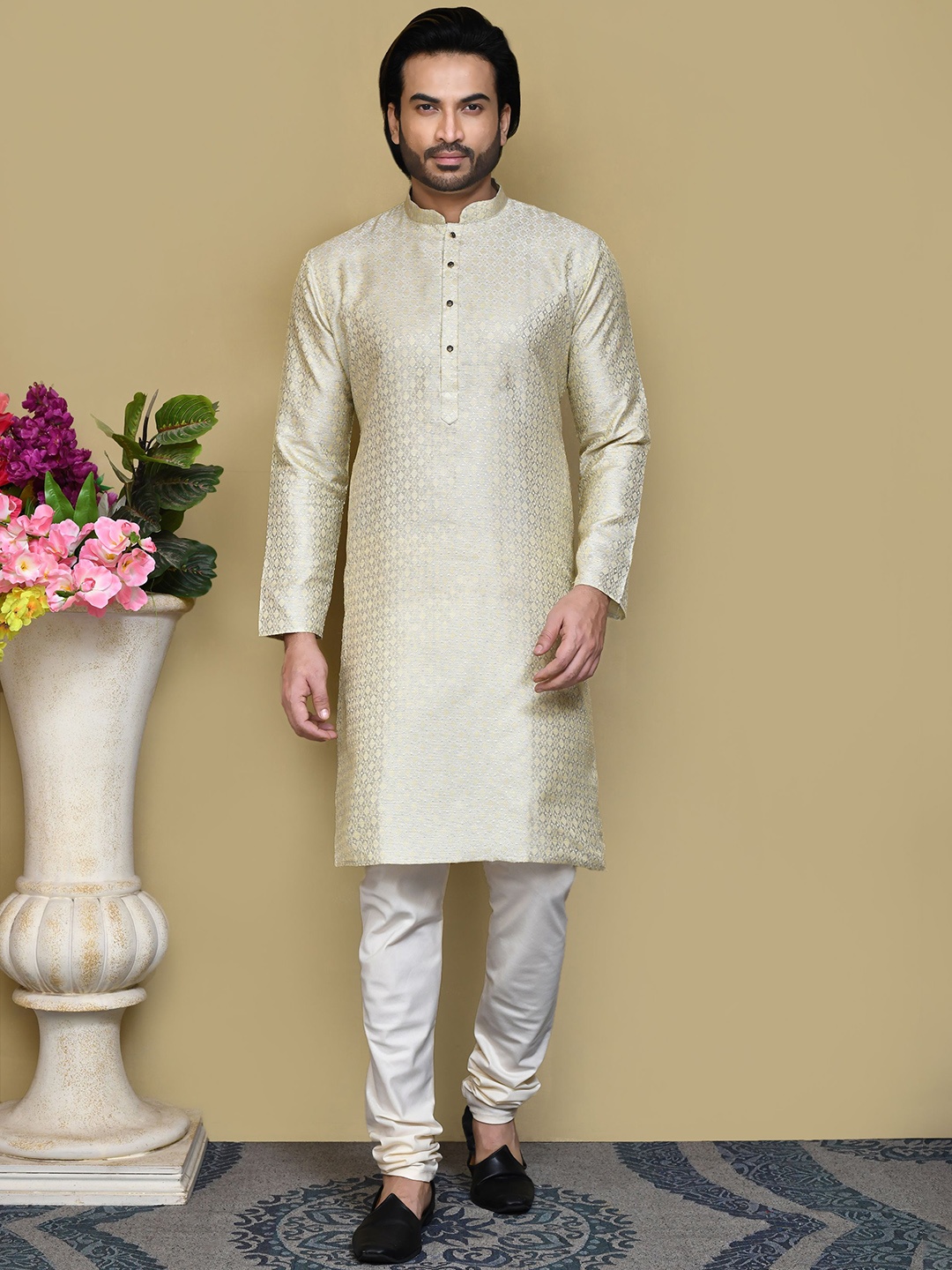 

RANAK Geometric Woven Design Mandarin Collar Kurta, Gold