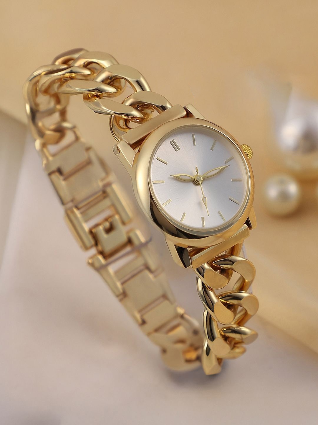 

HAUTE SAUCE by Campus Sutra Women The Sova Chainlink Round Watch SS25_HSWC1381, White