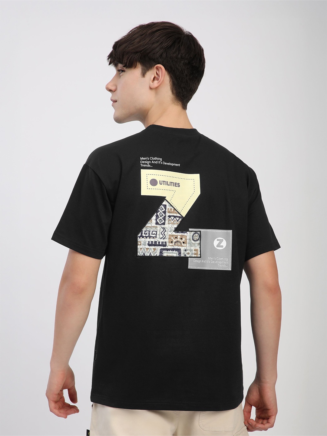 

Beyoung Men Applique T-shirt, Black