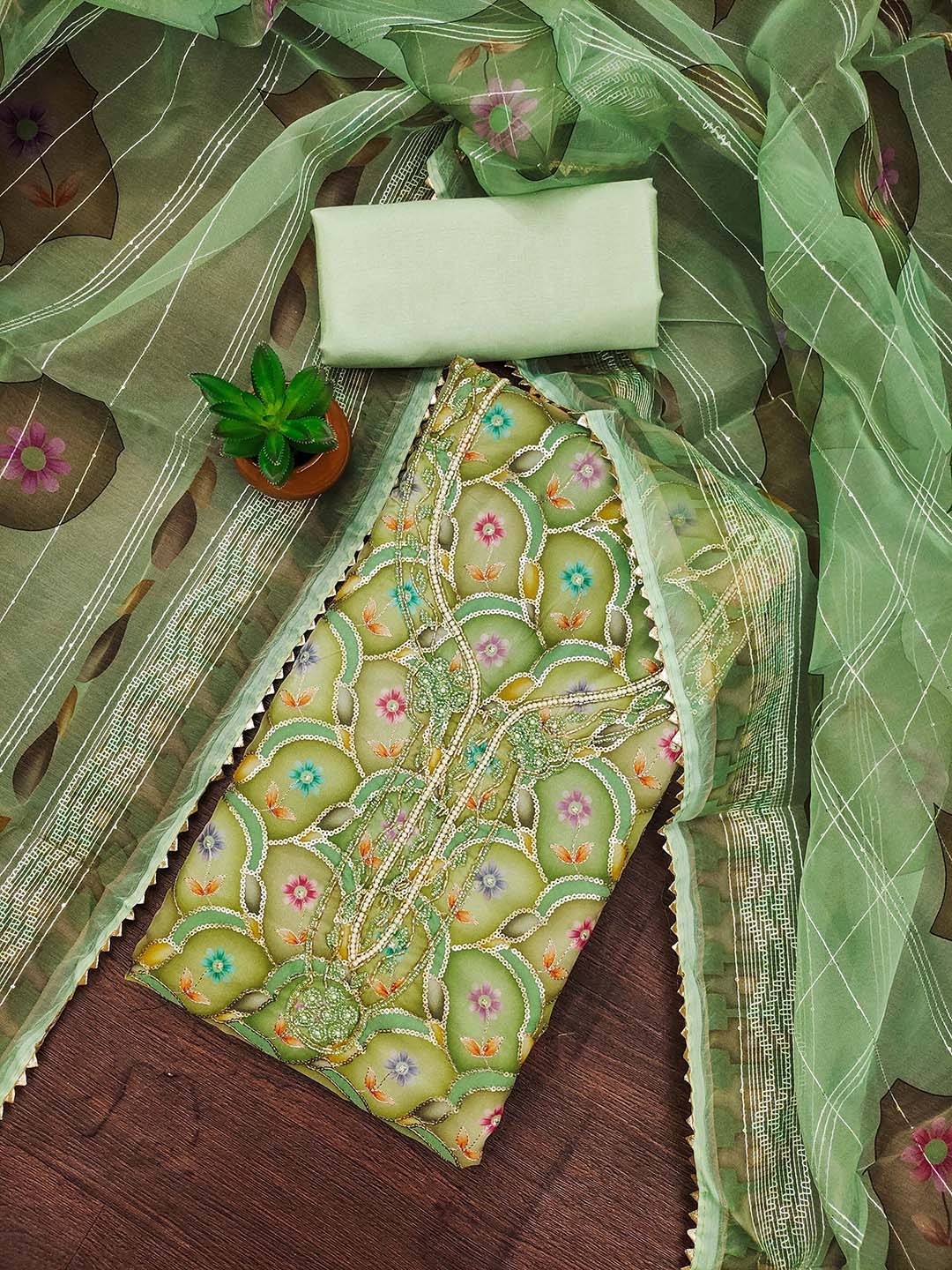 

SAINOOR Embroidered Sequinned Organza Semi-Stitched Dress Material, Green