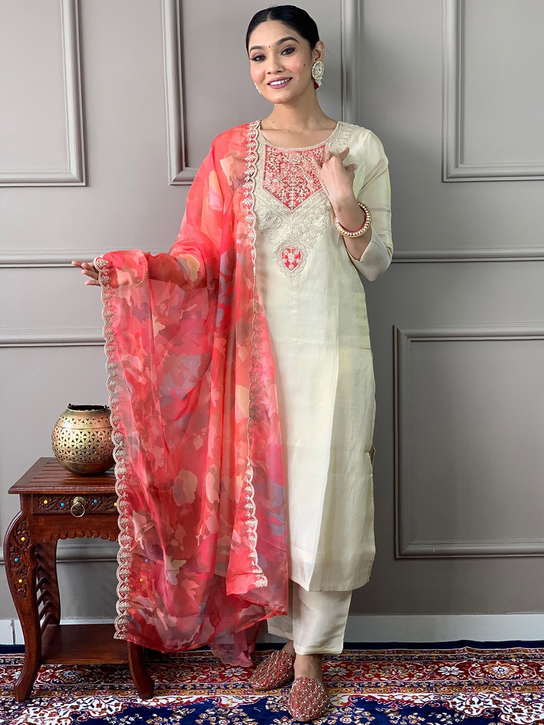 

NIZA FASHION Women Floral Embroidered Regular Chanderi Silk Kurta with Trousers & With Dupatta, Cream