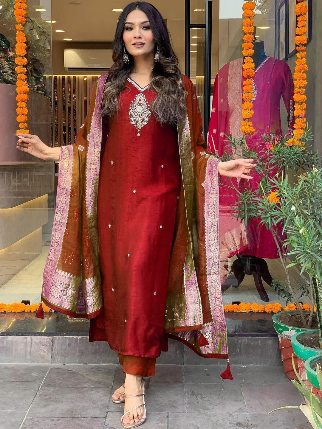 

ZEEPKART Ethnic Motifs Embroidered Beads and Stones Straight Kurta With Trousers & Dupatta, Maroon