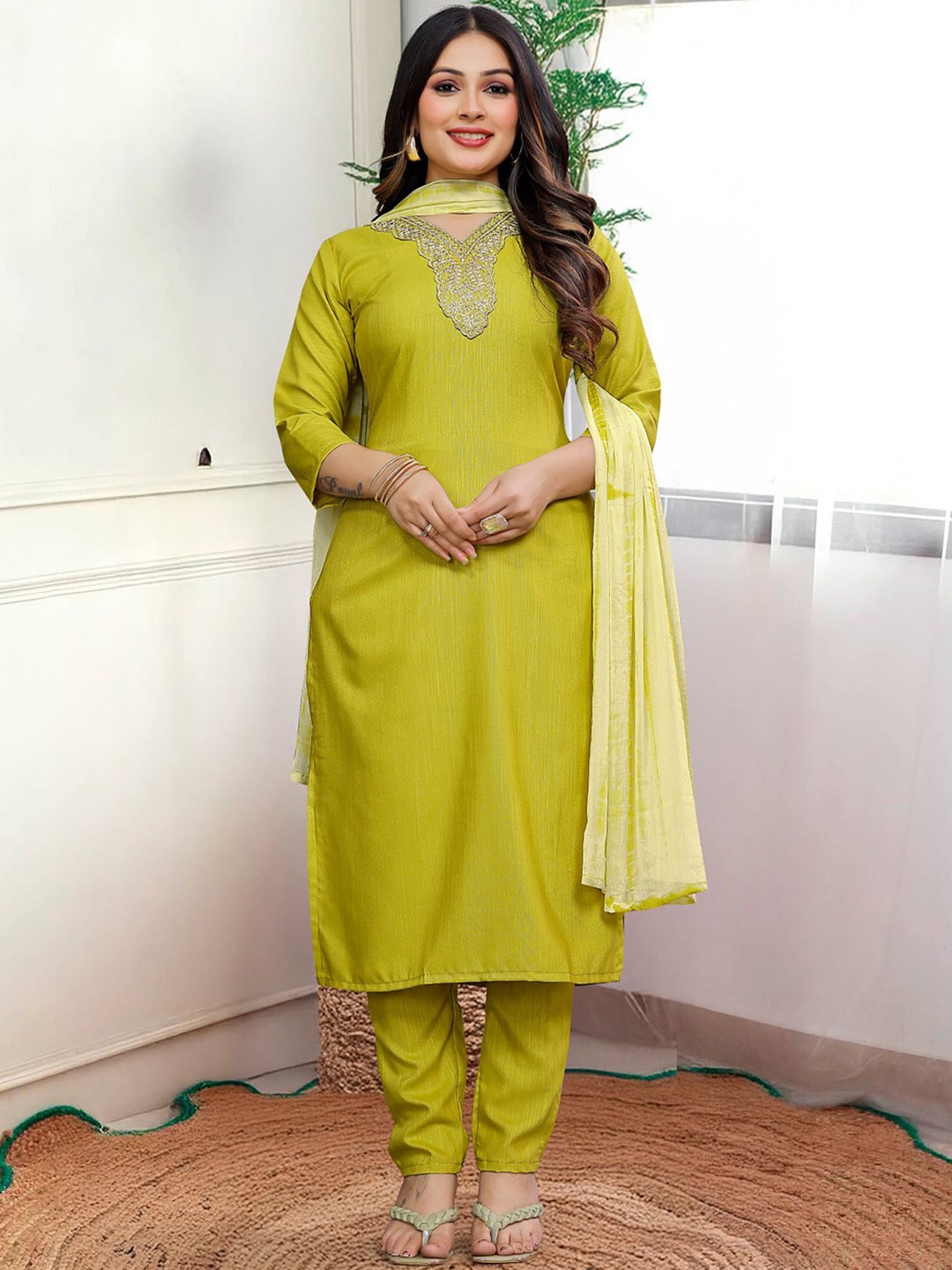 

Anouk Women Floral Embroidered Regular Kurti with Trousers & With Dupatta, Yellow