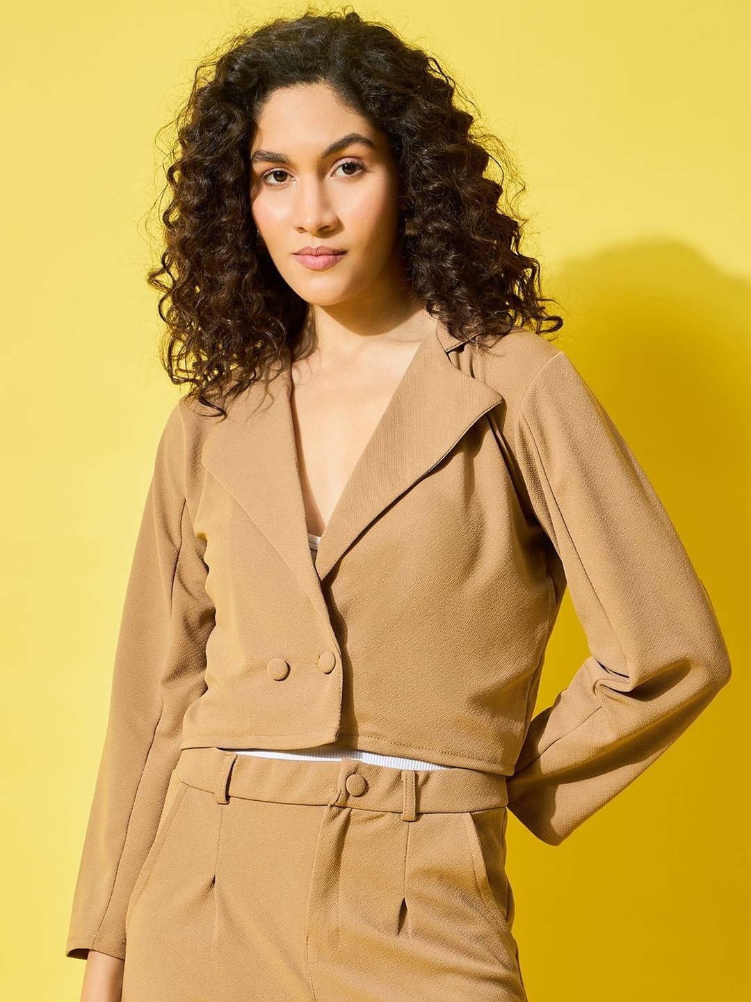 

DIMPY GARMENTS Double-Breasted Notched Lapel Collar Formal Crop Blazer, Beige
