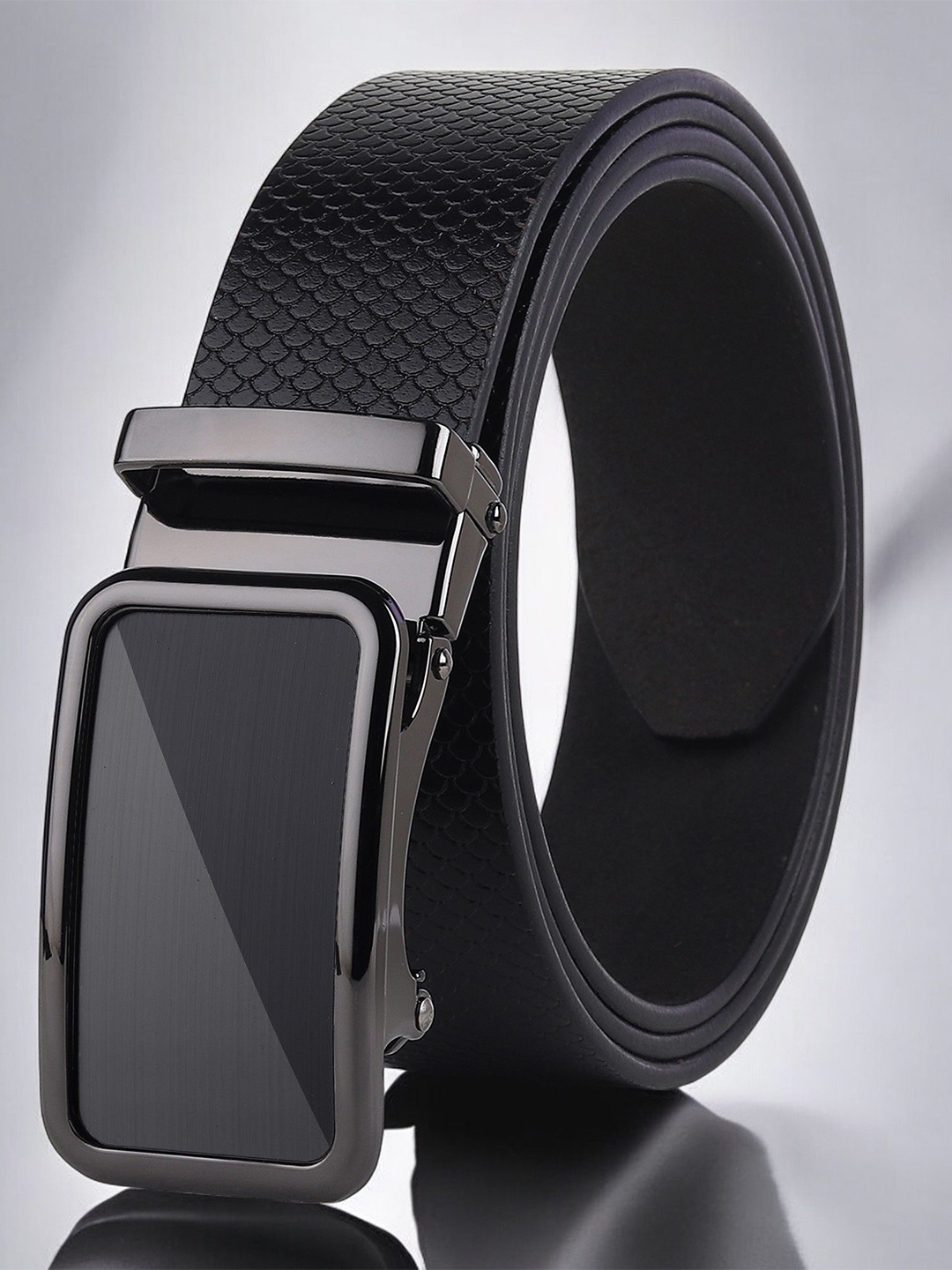 

Metronaut Men Textured Leather Formal Belt, Black