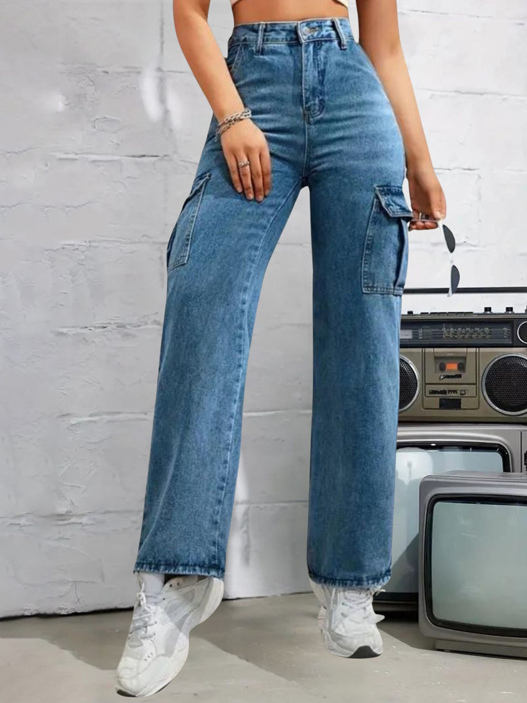 

DressBerry Women Comfort Straight Fit High-Rise Light Fade Acid Wash Stretchable Jeans, Blue