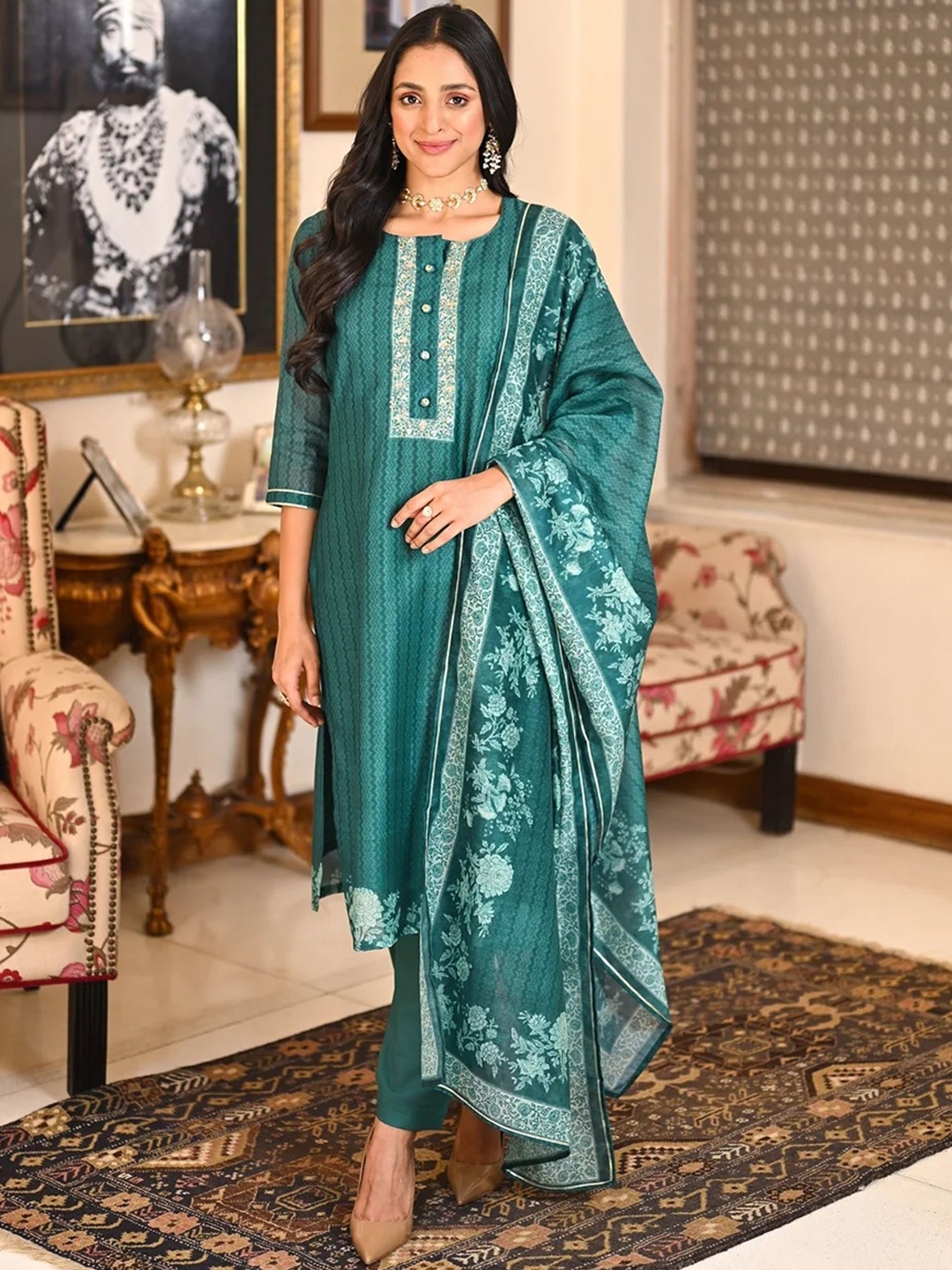 

NIZA FASHION Women Floral Embroidered Regular Kurta with Trousers & With Dupatta, Green