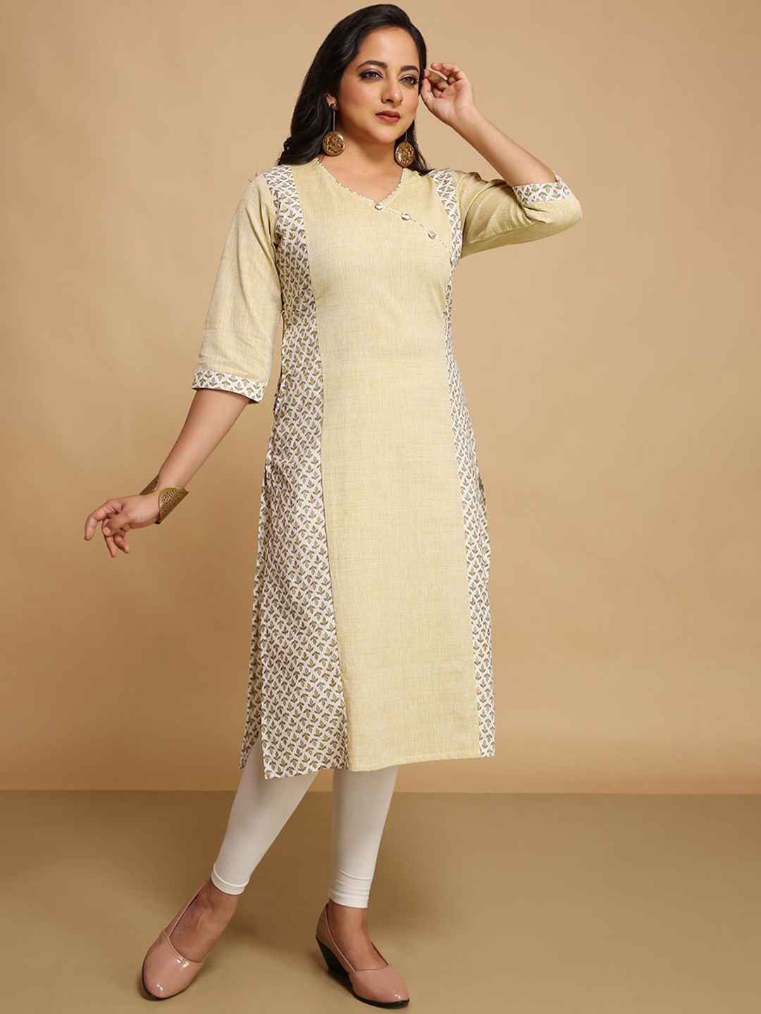 

WoodenTant Floral Printed Khadi V-Neck Straight Kurta, Cream