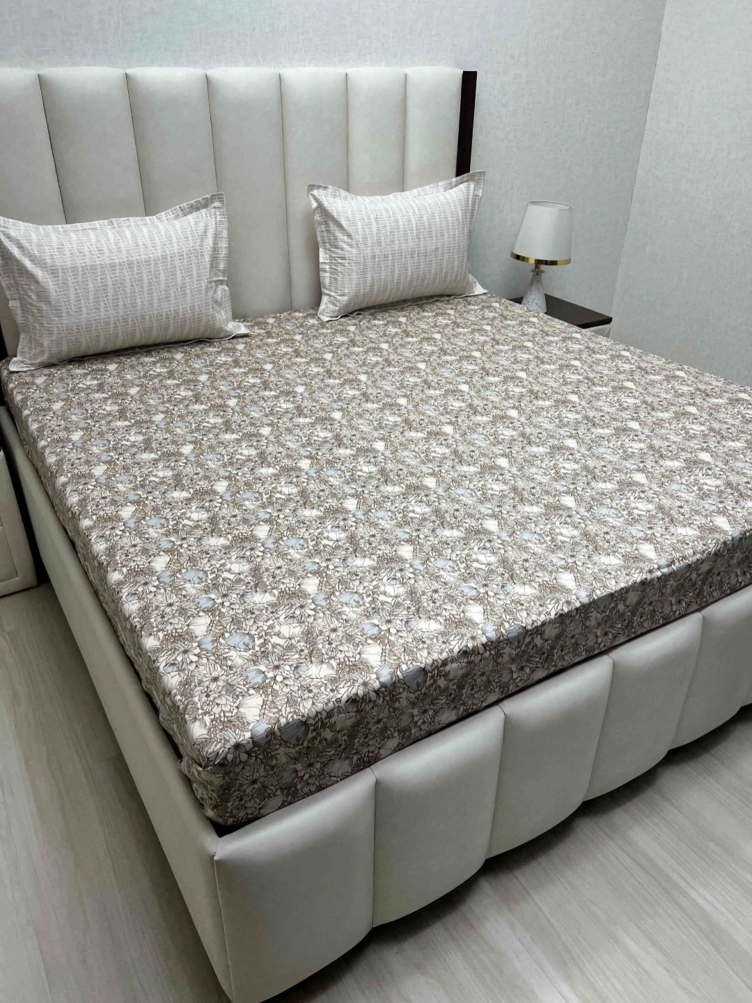

Pure Decor Lifestyle Brown Printed Pure Cotton 380 TC King Bedsheet Set 2.74m X 2.74m