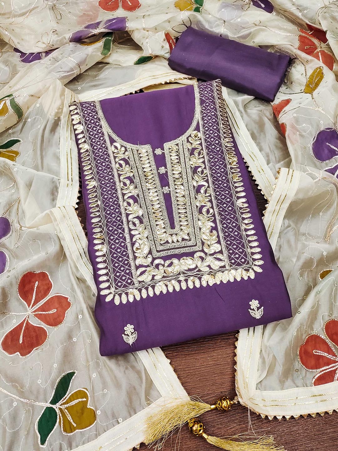 

SAINOOR Embroidered Thread Work Pure Silk Semi-Stitched Dress Material, Lavender