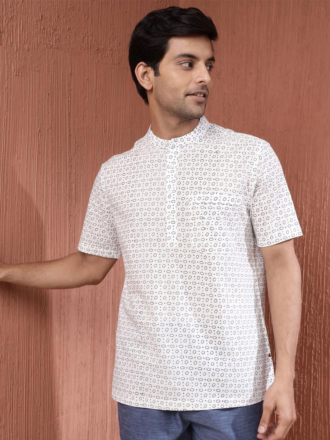 

Fabindia Men Opaque Printed Casual Shirt, White