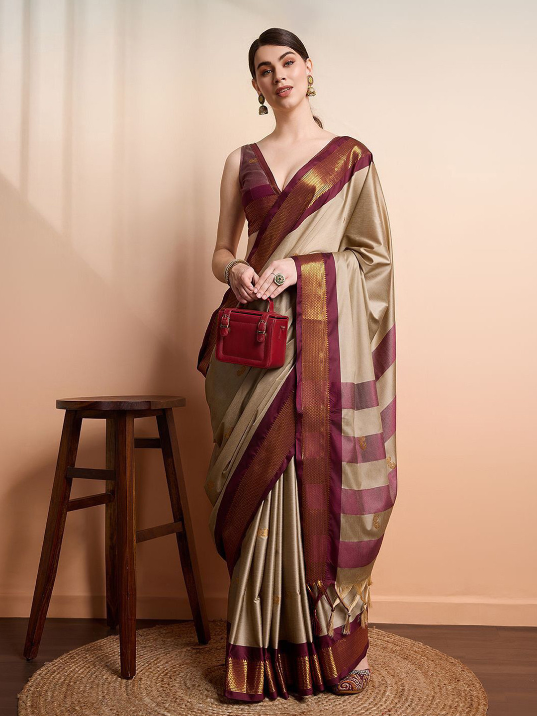 

SILKWEAR Ethnic Motifs Zari Silk Cotton Kanjeevaram Saree, Beige
