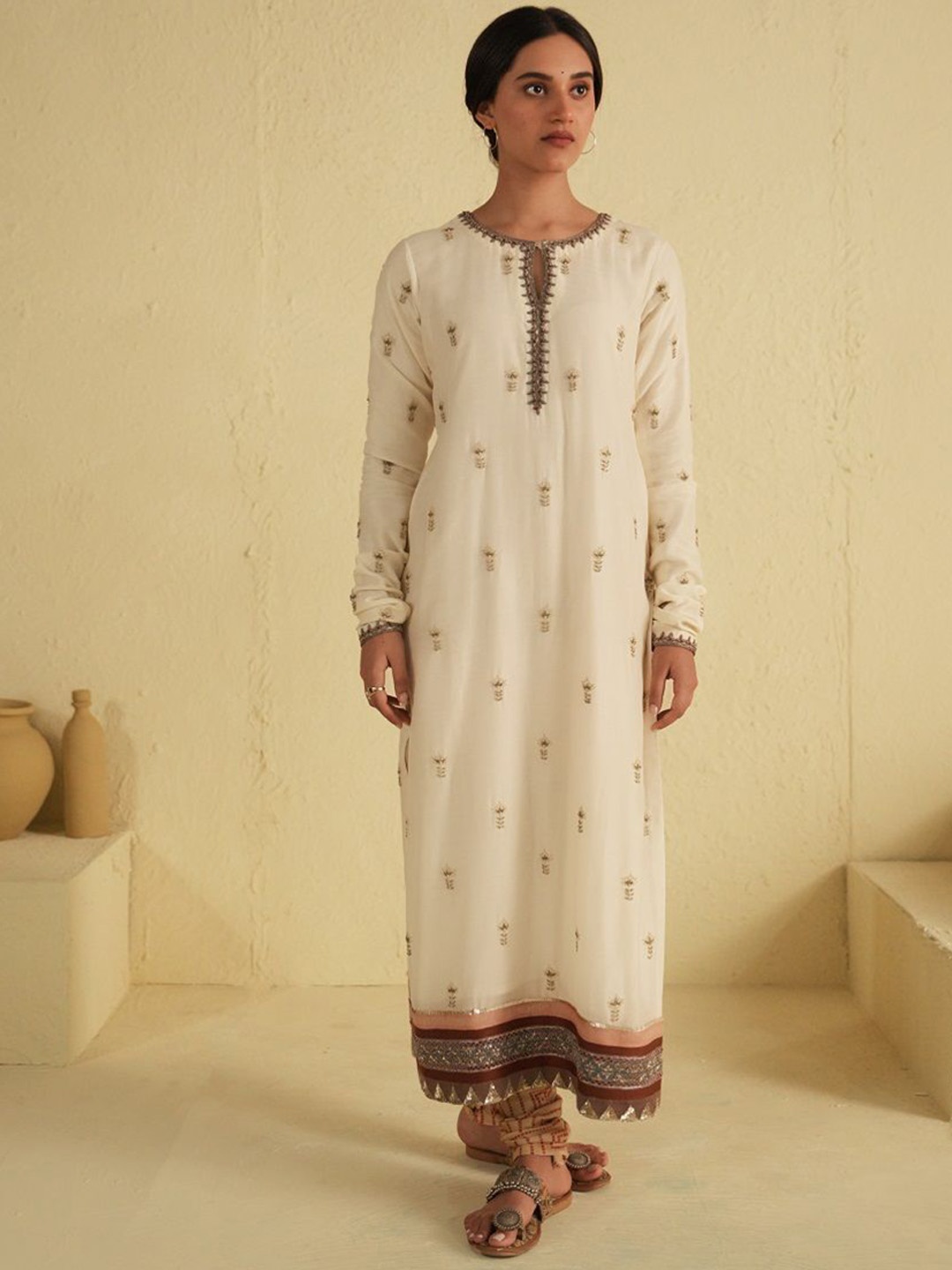 

SUSHRAM Floral Embroidered Beads and Stones Kurta With Churidar & Dupatta, Off white