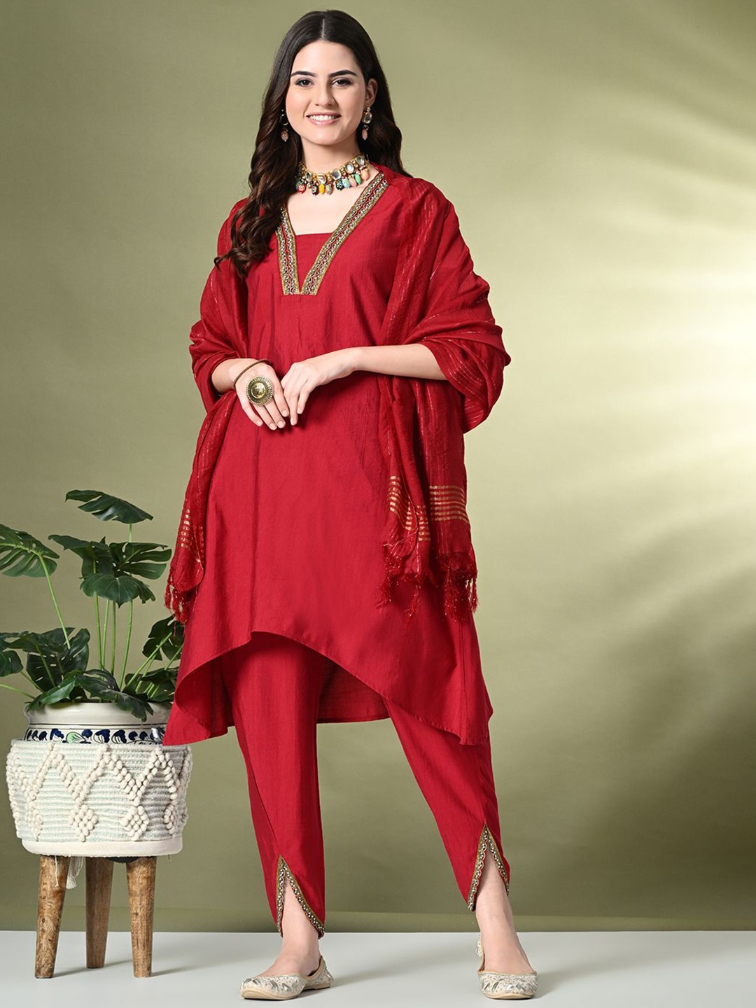 

KALINI Floral Yoke Design V-Neck A-Line Kurta with Dhoti Pants & Dupatta, Red