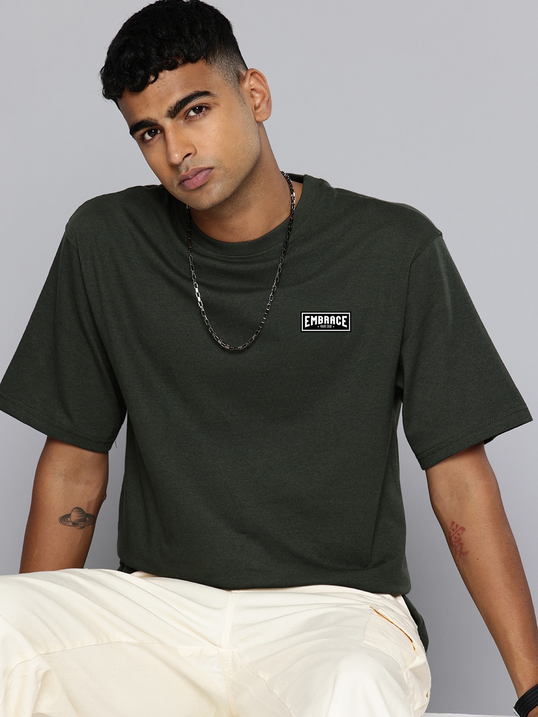 

R.Code by The Roadster Life Co. Men Pockets T-shirt, Olive