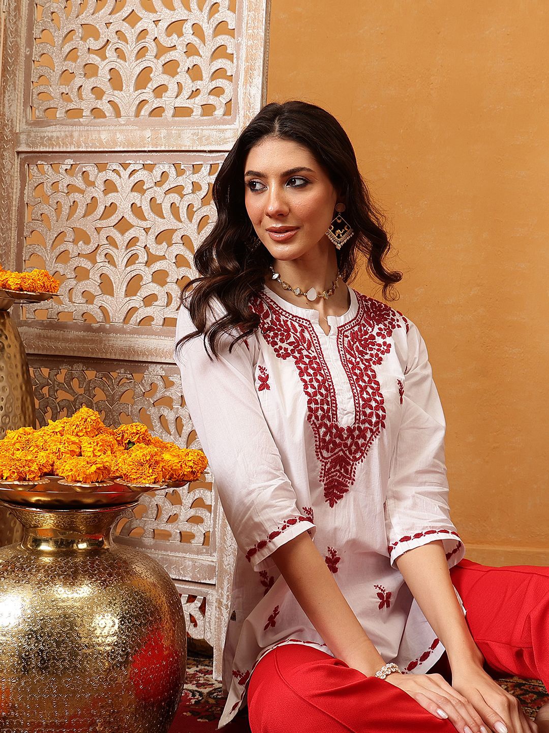

ADA Ethnic Motifs Embroidered Chikankari Chikankari Kurti, White