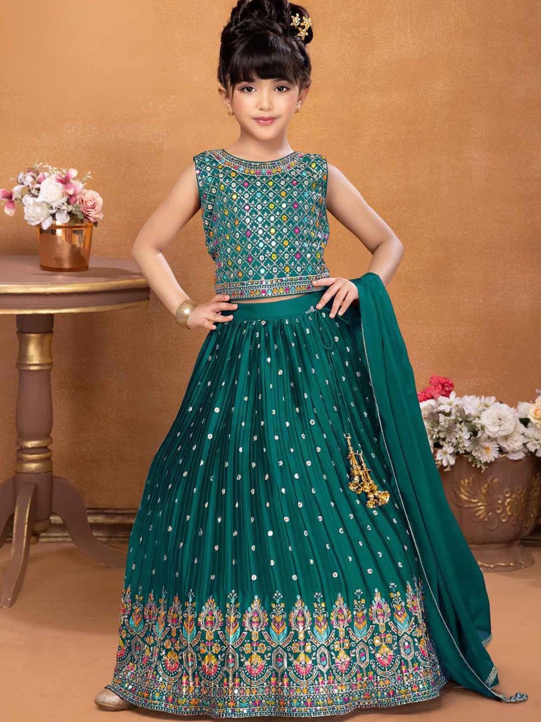 

Lagorii Luxe Girls Embroidered Sequinned Ready to Wear Lehenga & Blouse With Dupatta, Green