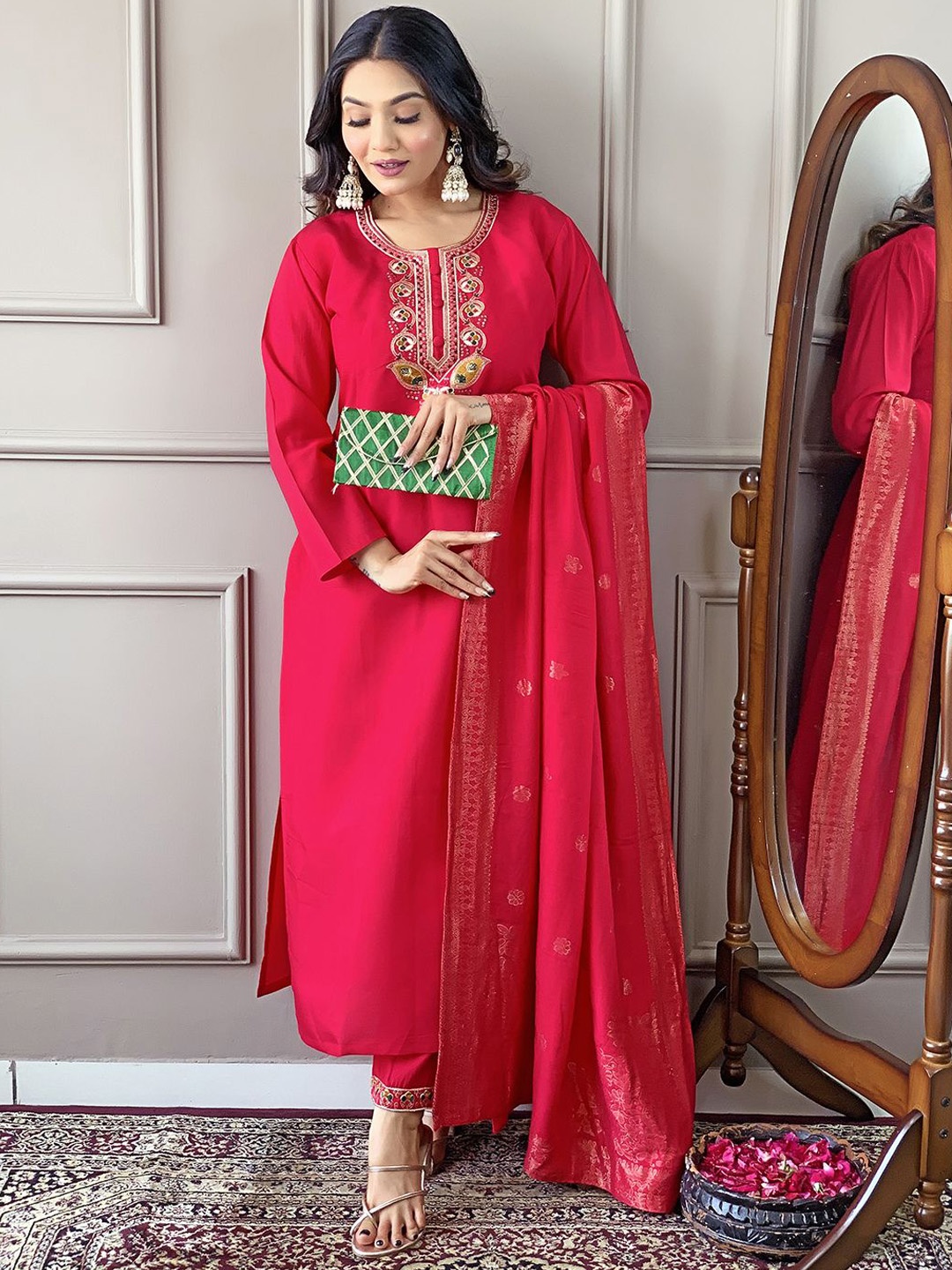 

Anouk Women Floral Embroidered Regular Kurti with Trousers & With Dupatta, Red