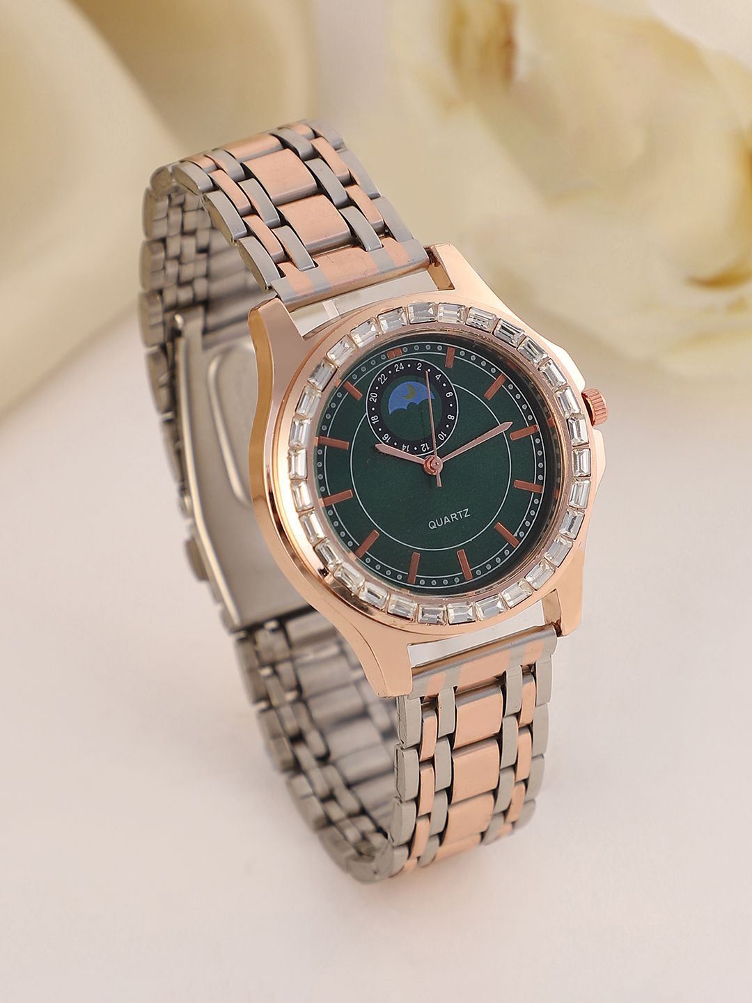 

HAUTE SAUCE by Campus Sutra Women's The Nautical Round Watch SS25_HSWC1334, Green