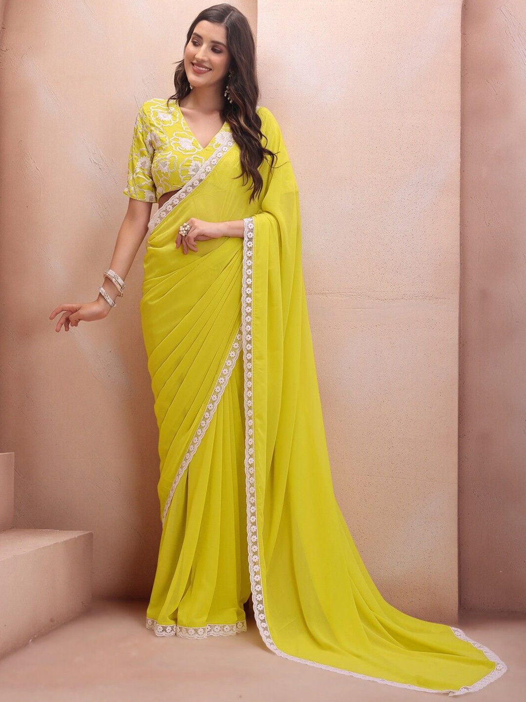 

Fashion FRICKS Poly Georgette Saree, Yellow
