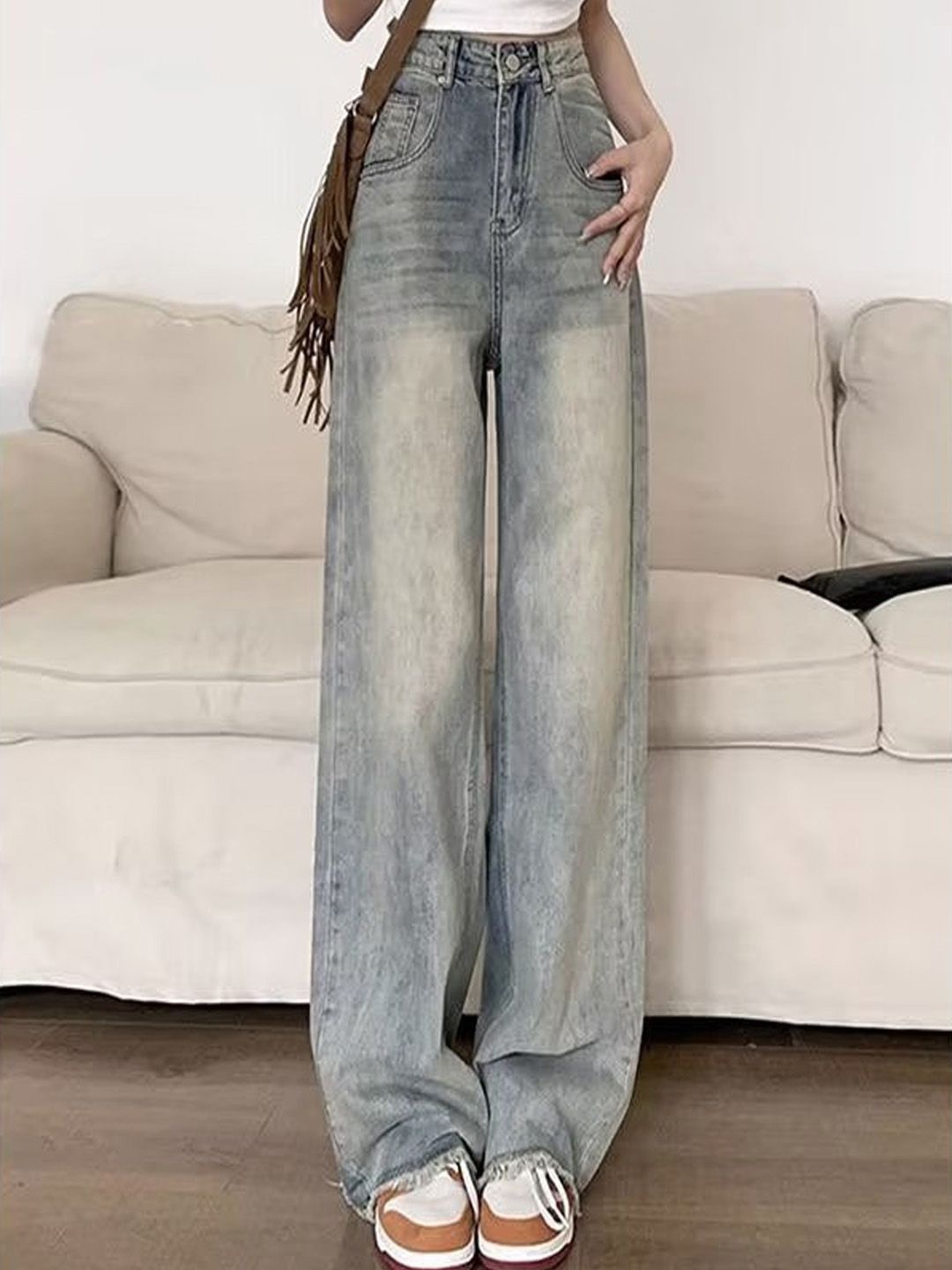 

StyleCast Women Low Distress Heavy Fade Jeans, Grey