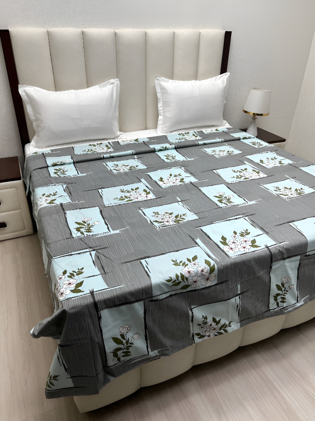 

Pure Decor Grey & Blue Printed Pure Cotton 260 TC King Size Duvet Cover