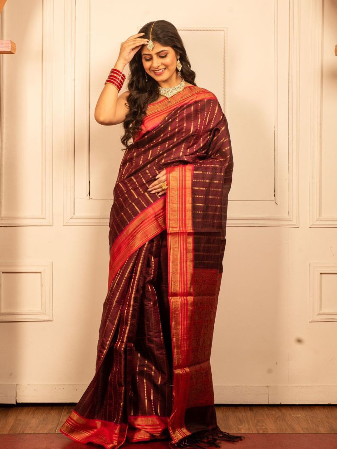 

8POURE Woven Design Zari Pure Silk Saree, Maroon