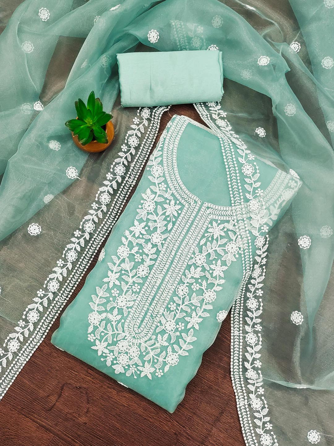 

SAINOOR Floral Embroidered Organza Unstitched Dress Material, Sea green