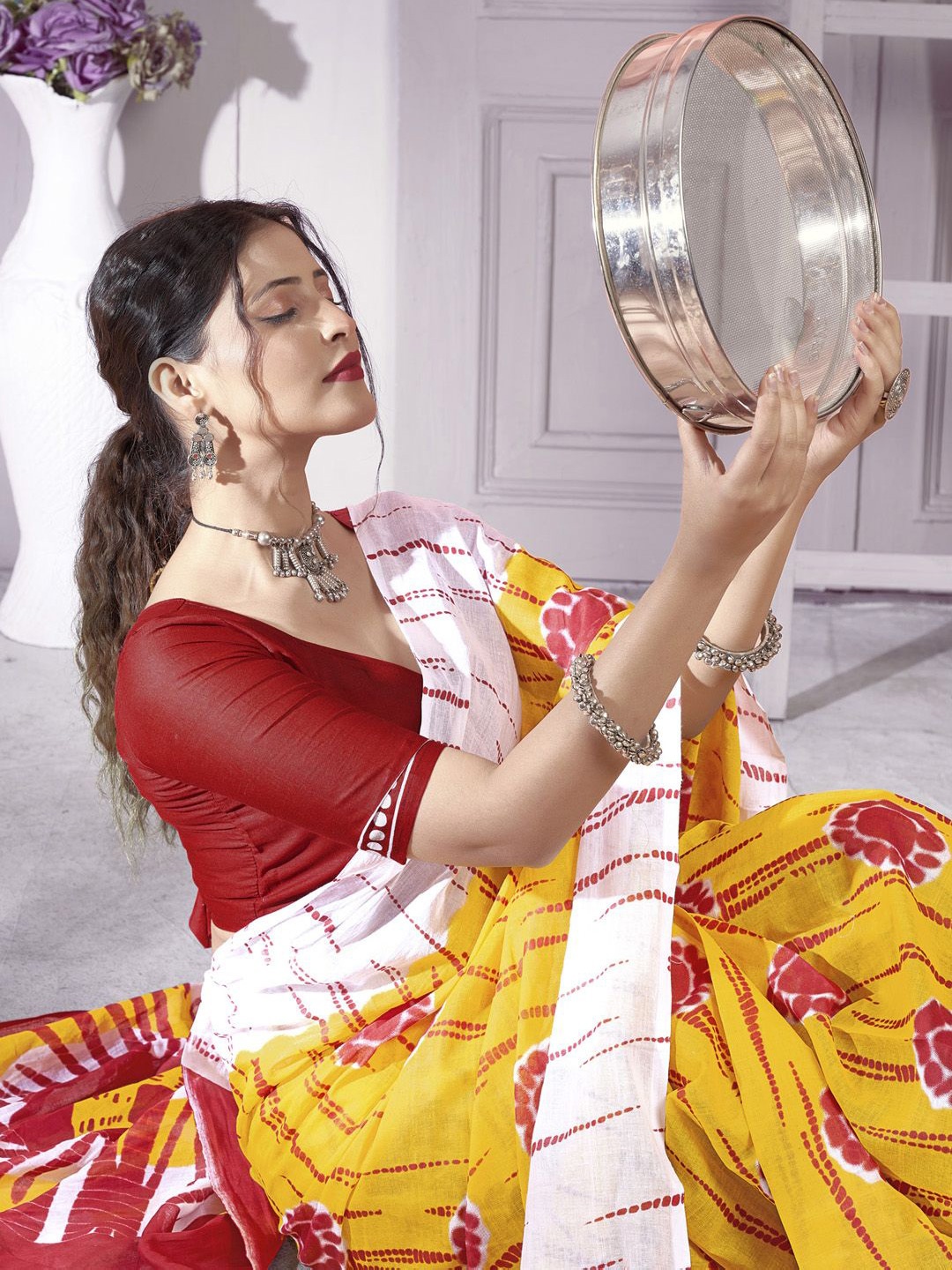 

Mitera Tie and Dye Bagh Saree, Yellow