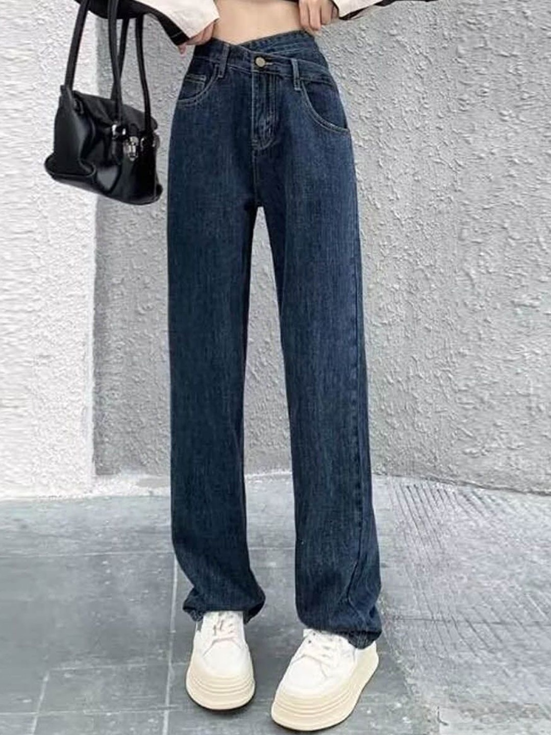 

StyleCast Women Low Distress Jeans, Blue
