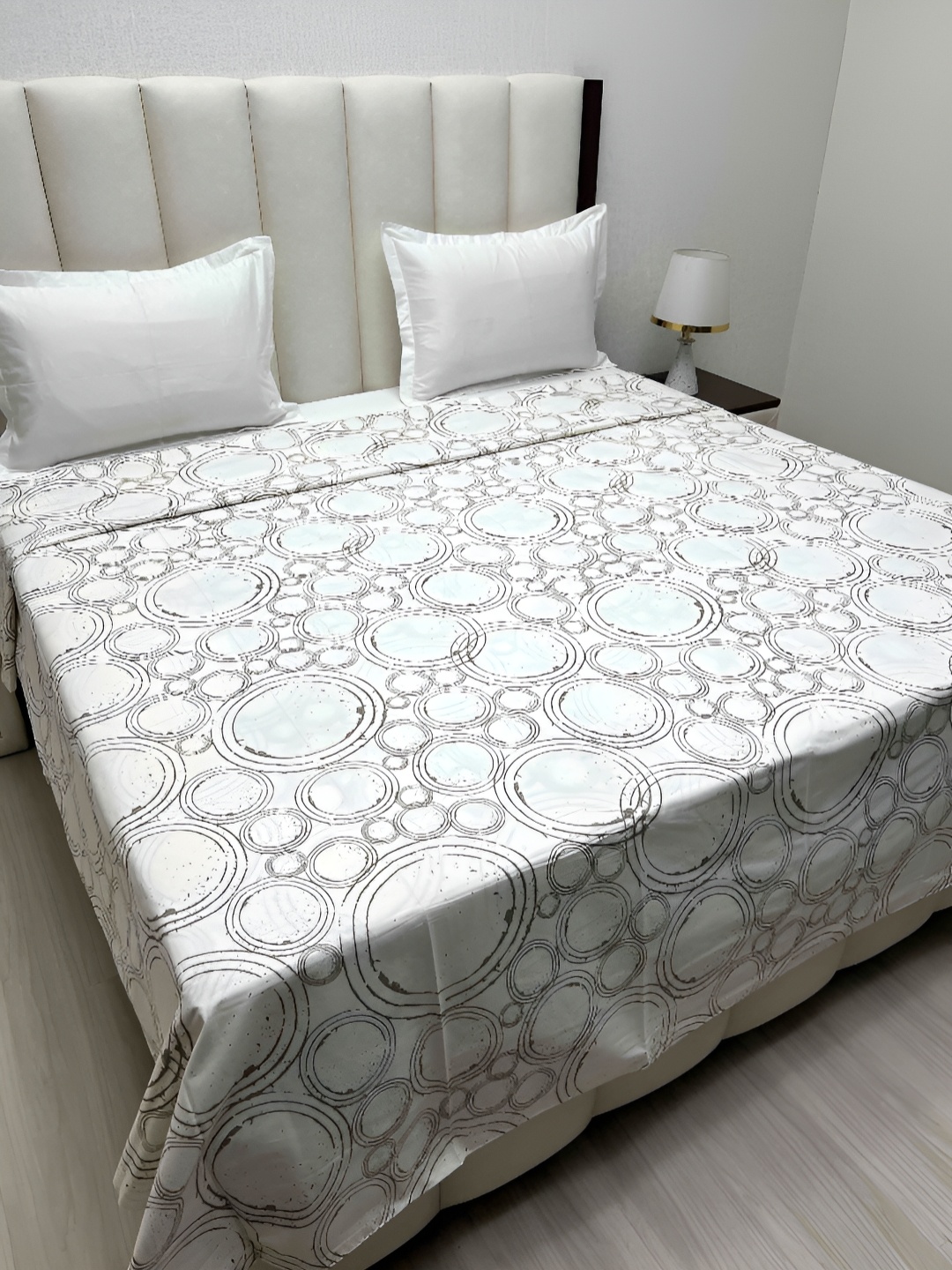 

Pure Decor Brown& White Geometric Printed Pure Cotton 400 TC Super King Duvet Cover