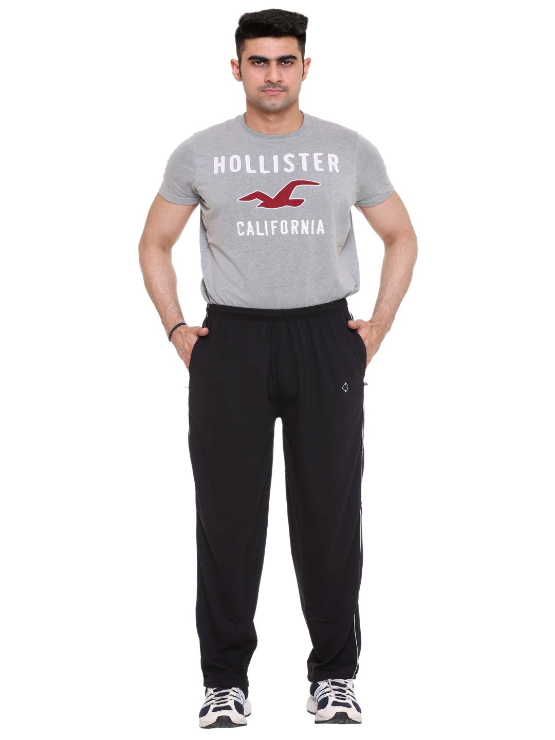 

Colors and Blends Men Cotton Mid Rise Track Pants, Black