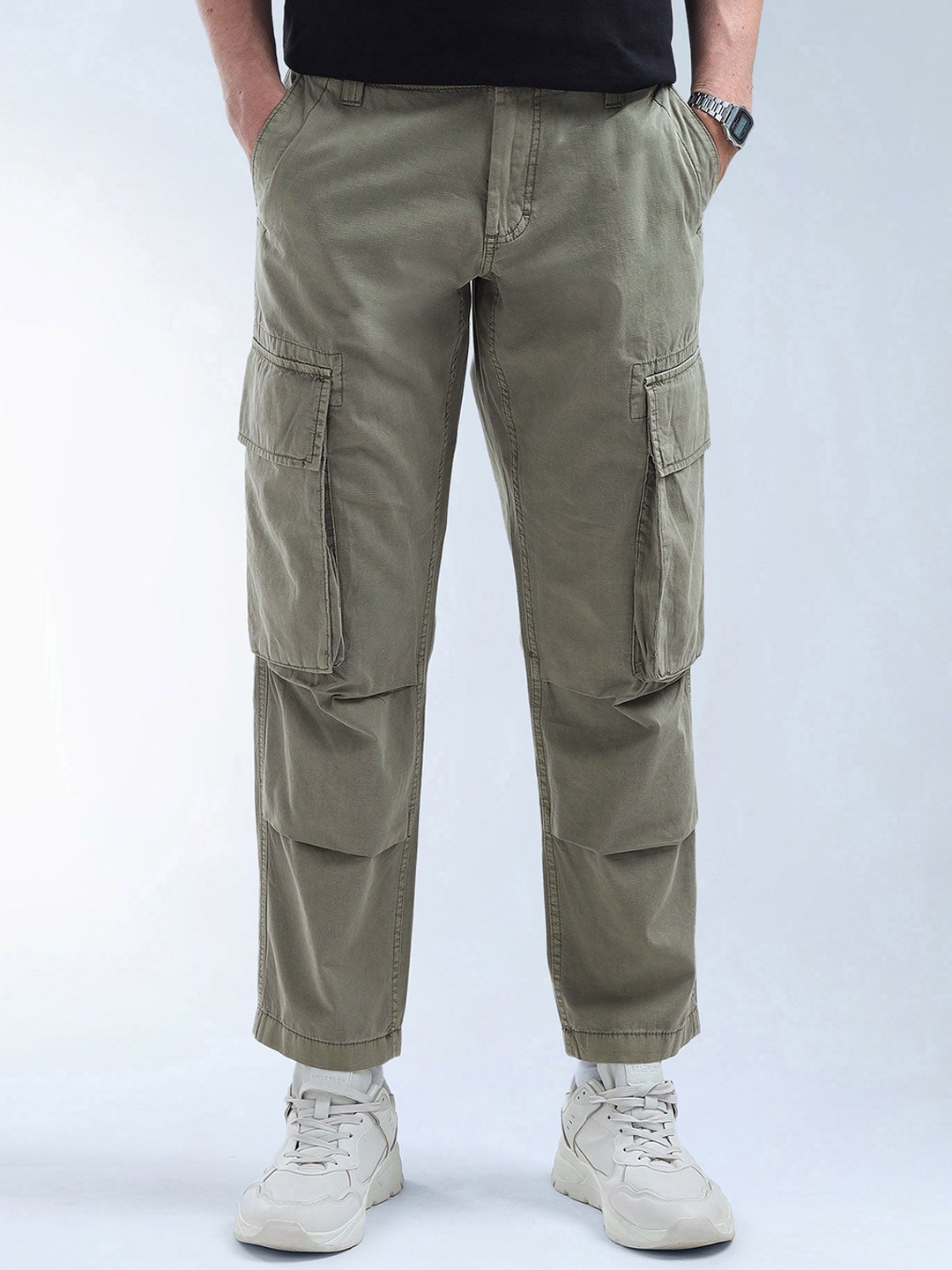 

Flying Machine Men Relaxed Loose Fit Cargos Trousers, Green