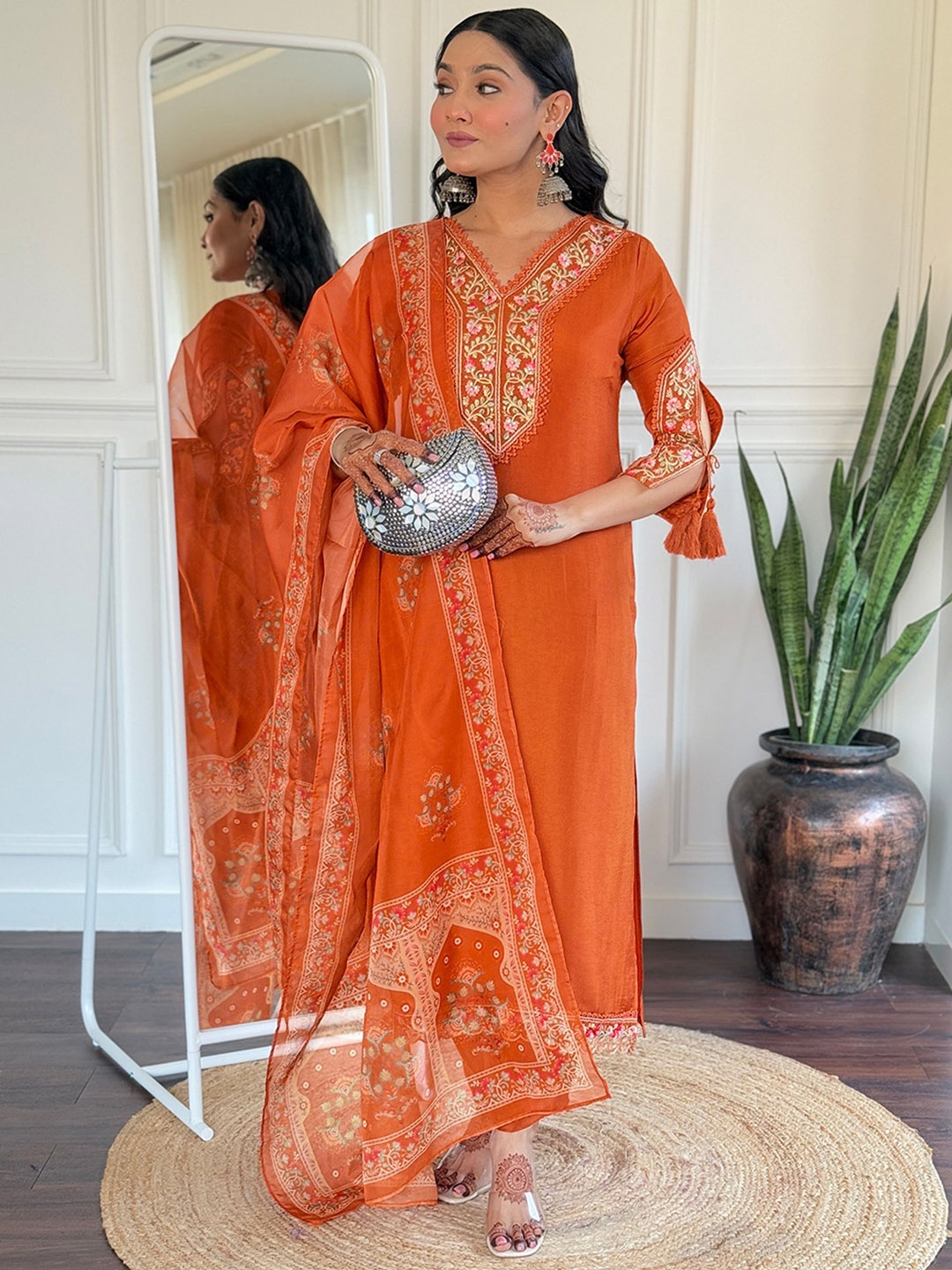 

NIZA FASHION Women Floral Embroidered Regular Thread Work Kurta with Trousers & With Dupatta, Orange