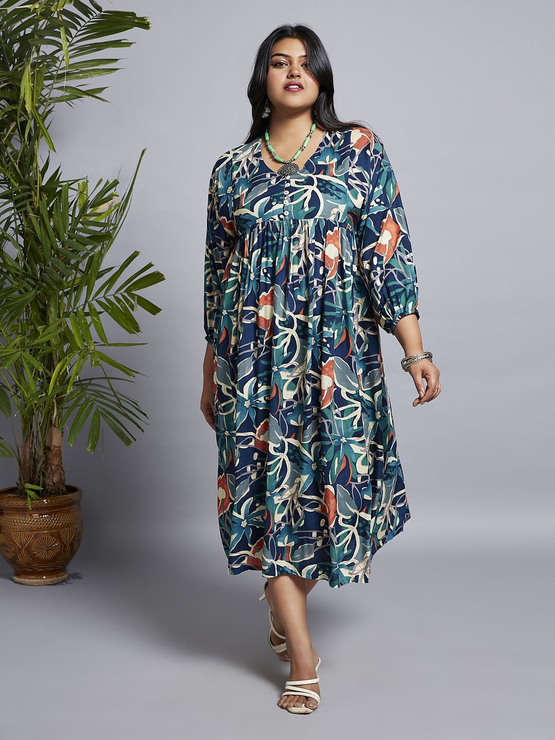 

Globus Floral Printed Plus Size V-Neck A-Line Midi Fusion Dress, Navy blue