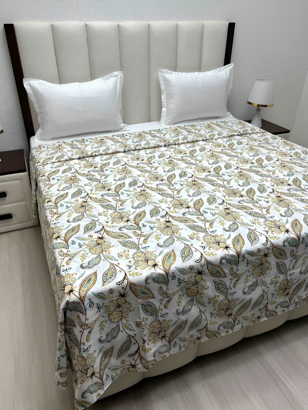 

Pure Decor White & Yellow Printed Pure Cotton 260 TC King Size Duvet Cover