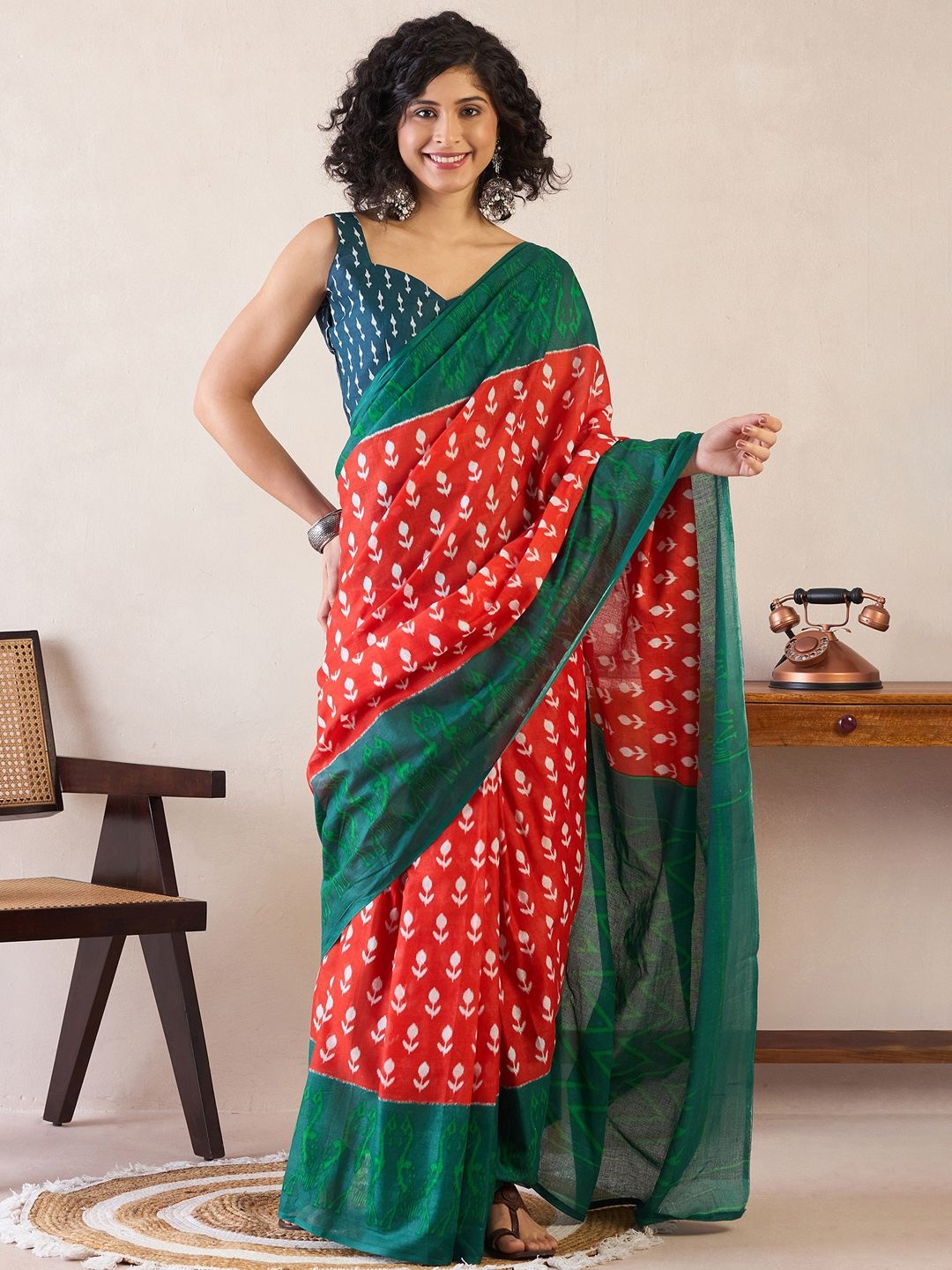 

Mitera Ethnic Motifs Ready to Wear Bagh Saree, Red