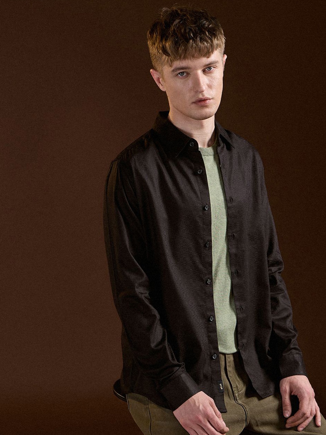 

THE BEAR HOUSE Men Slim Fit Opaque Casual Shirt, Black