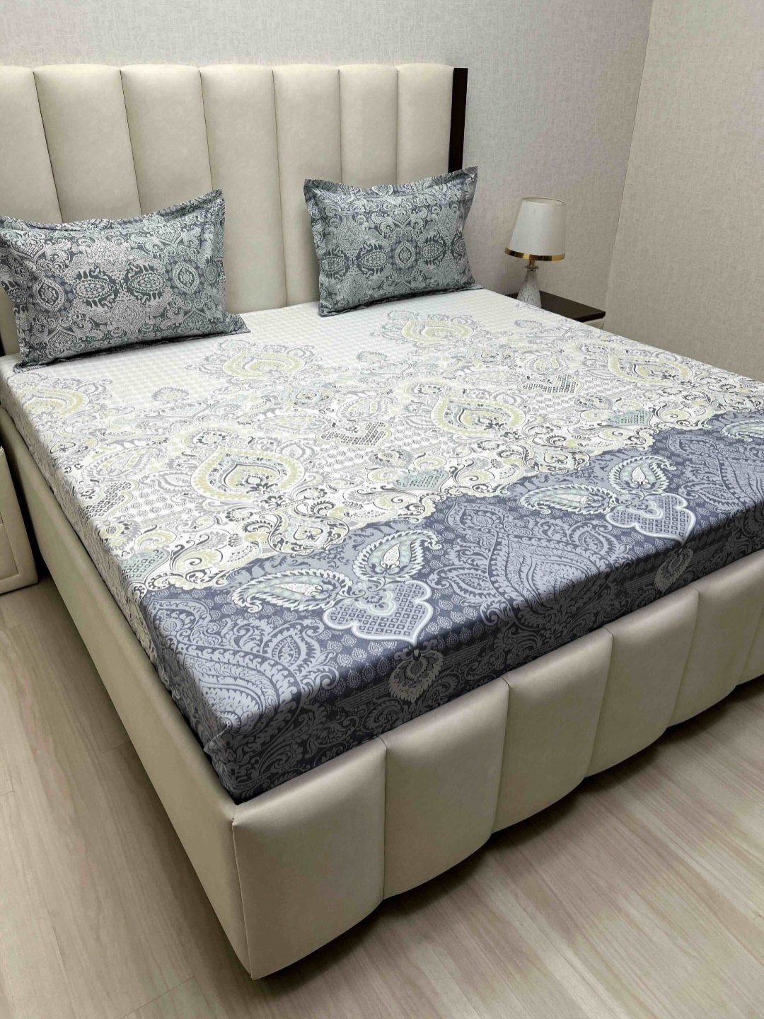 

Pure Decor White & Grey Motifs Printed Cotton 380 TC King Bedsheet Set- 2.74 m x 2.74 m