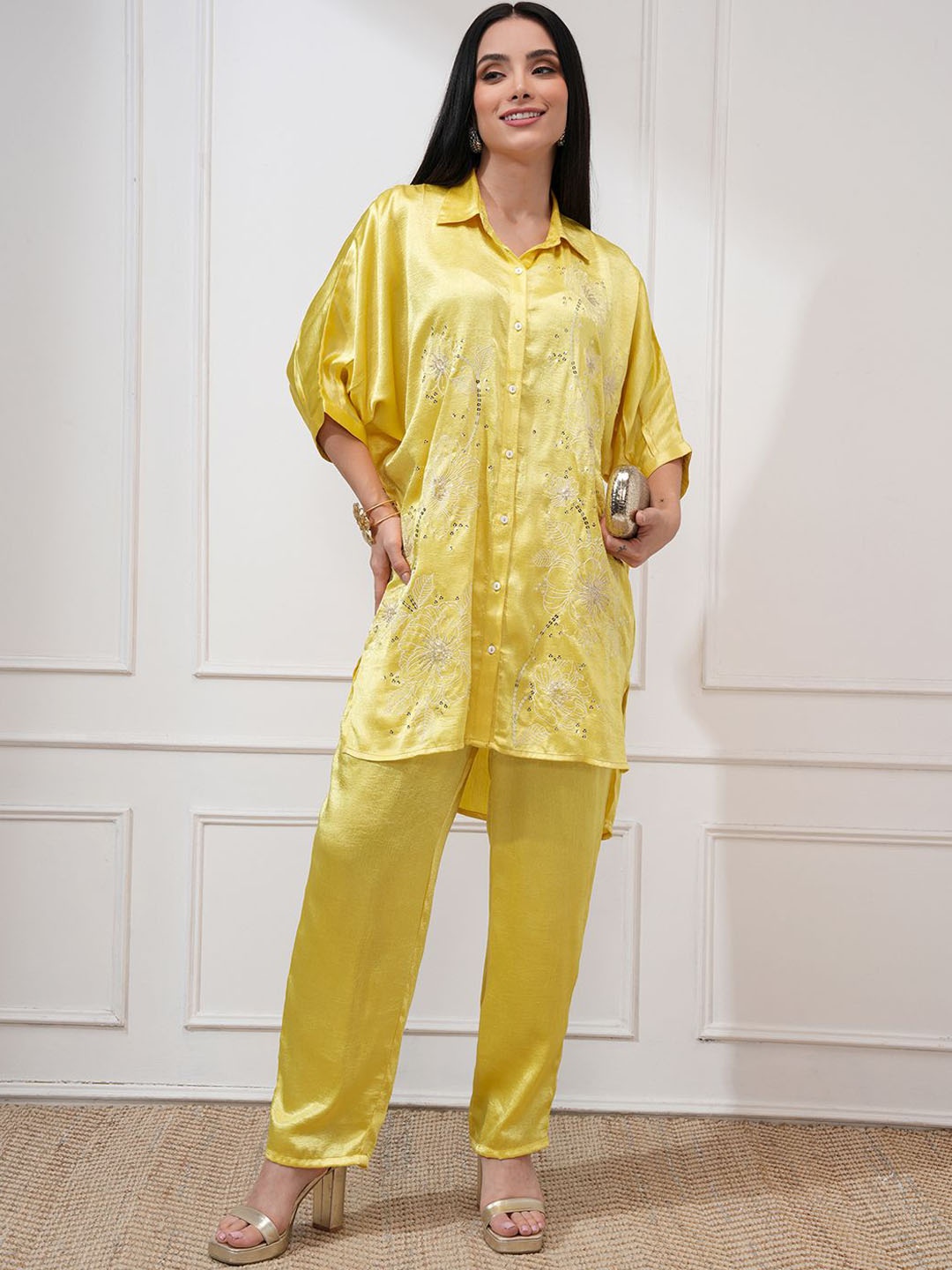 

Vishudh Women Lime Embroidered Tunic with Regular Pants Co-Ord Set, Lime green