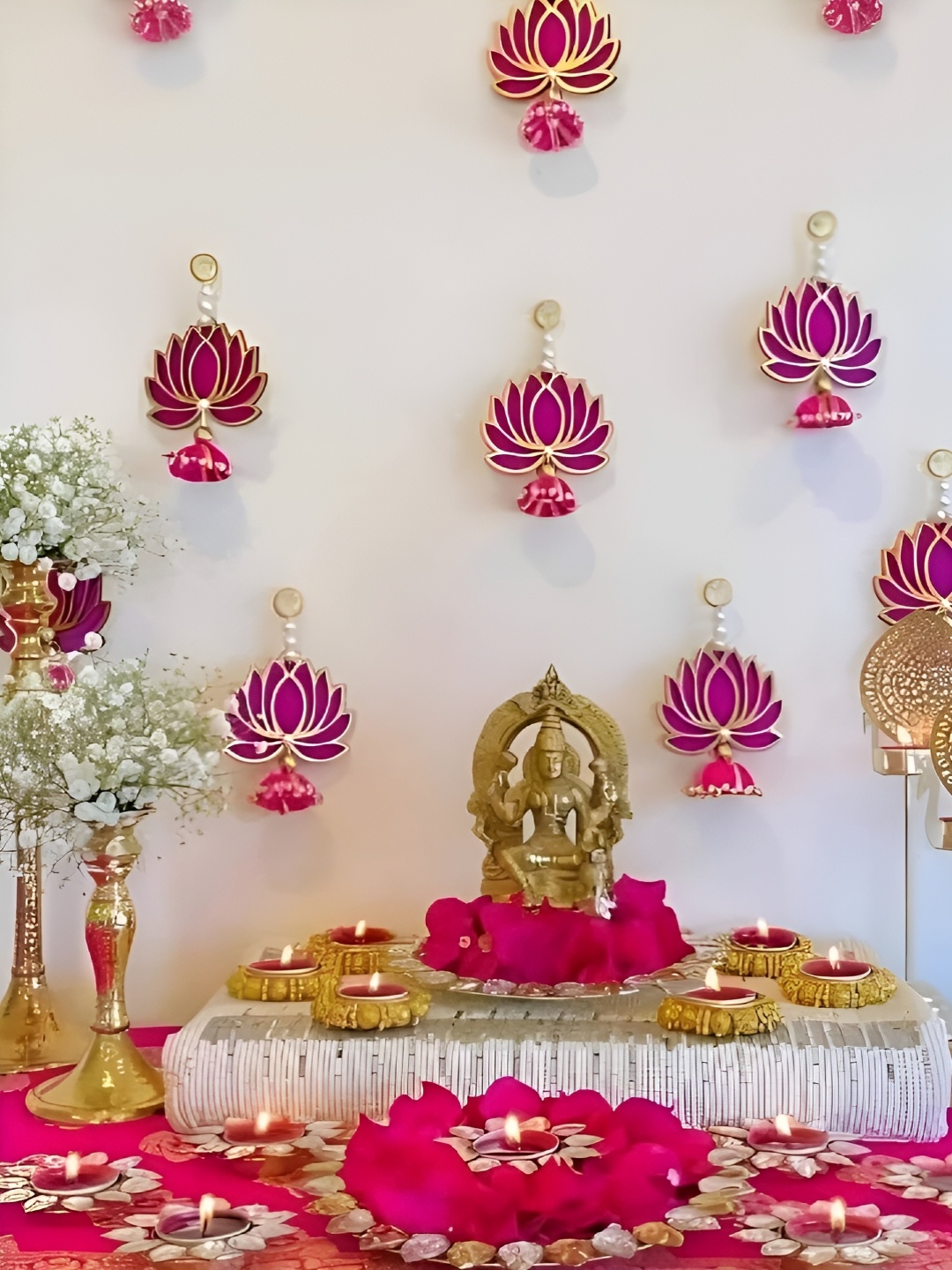 

JACK LAWRENCE Pink & White 6 Pieces Lotus Wall Hangings With Bells