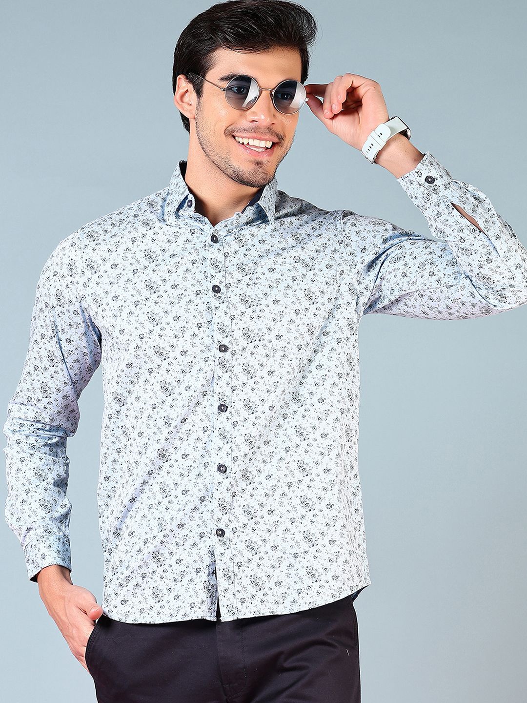 

V-Mart Men Floral Opaque Printed Casual Shirt, Blue