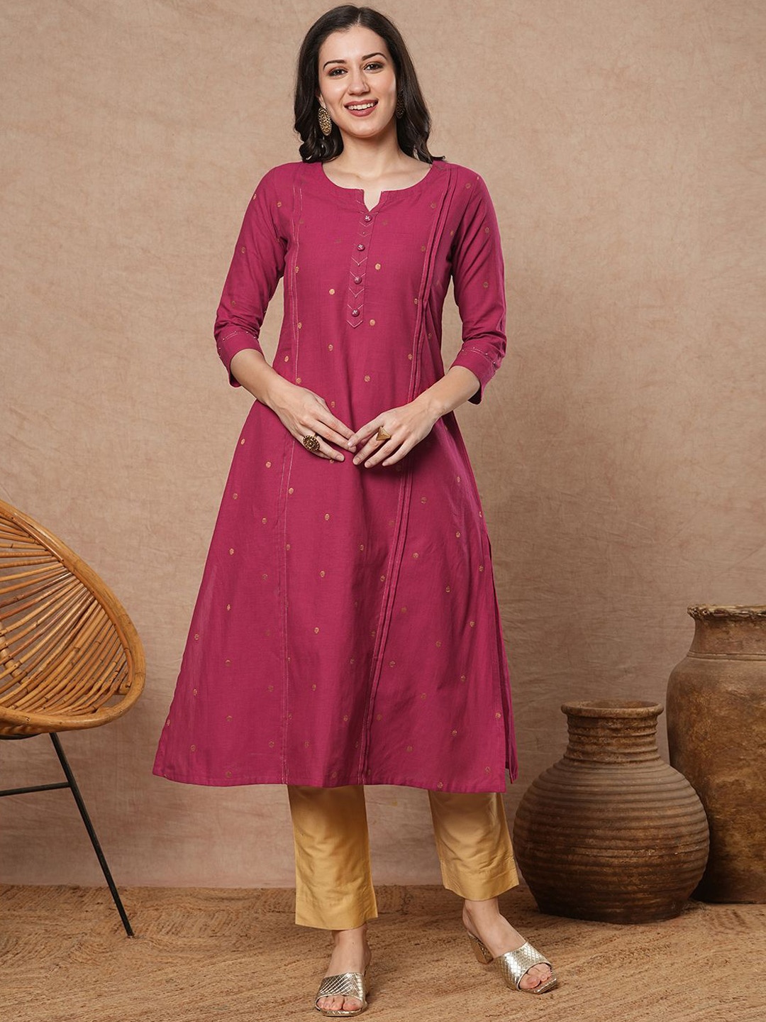 

KAMI KUBI Woven Design Notch Neck Pure Cotton Kurta, Pink