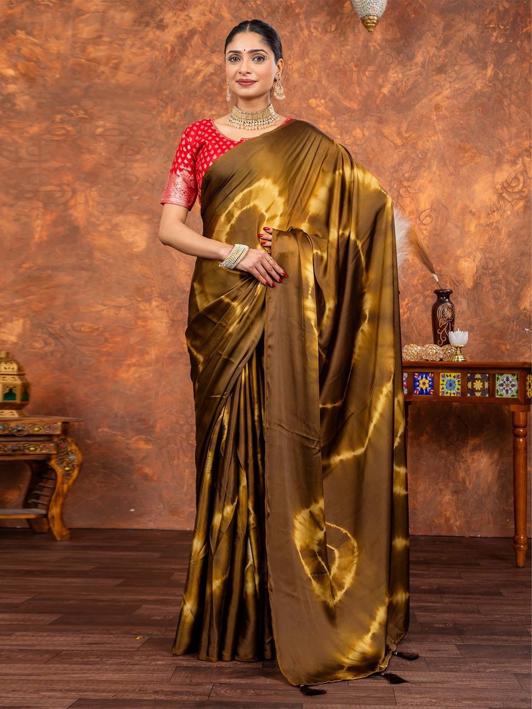 

Mitera Tie and Dye Satin Designer Block Print Saree, Brown