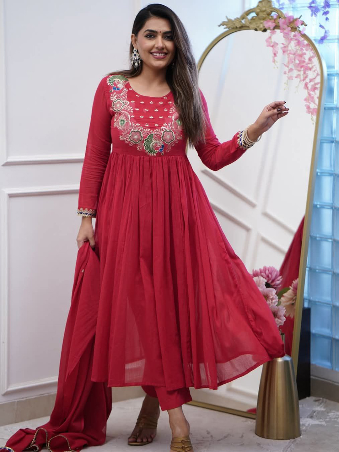 

KATECLO Floral Embroidered Round Neck Sequinned Anarkali Kurta With Trousers & Dupatta, Red