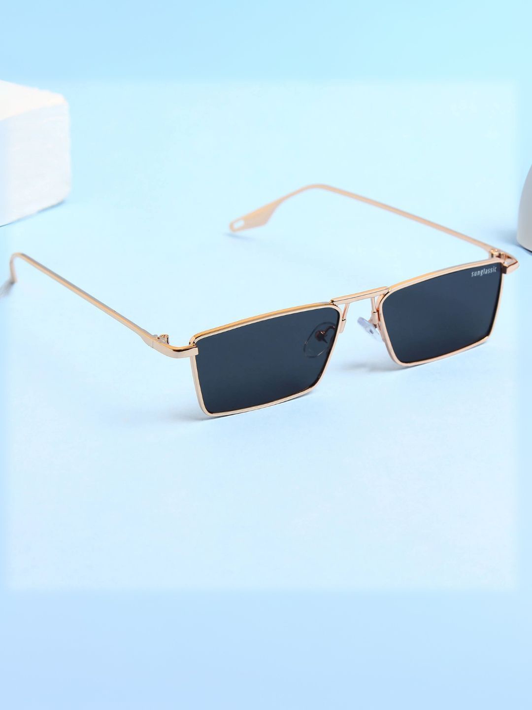 

SUNGLASSIC Unisex Rectangle Sunglasses with UV Protected Lens Rebel-Gold-Black