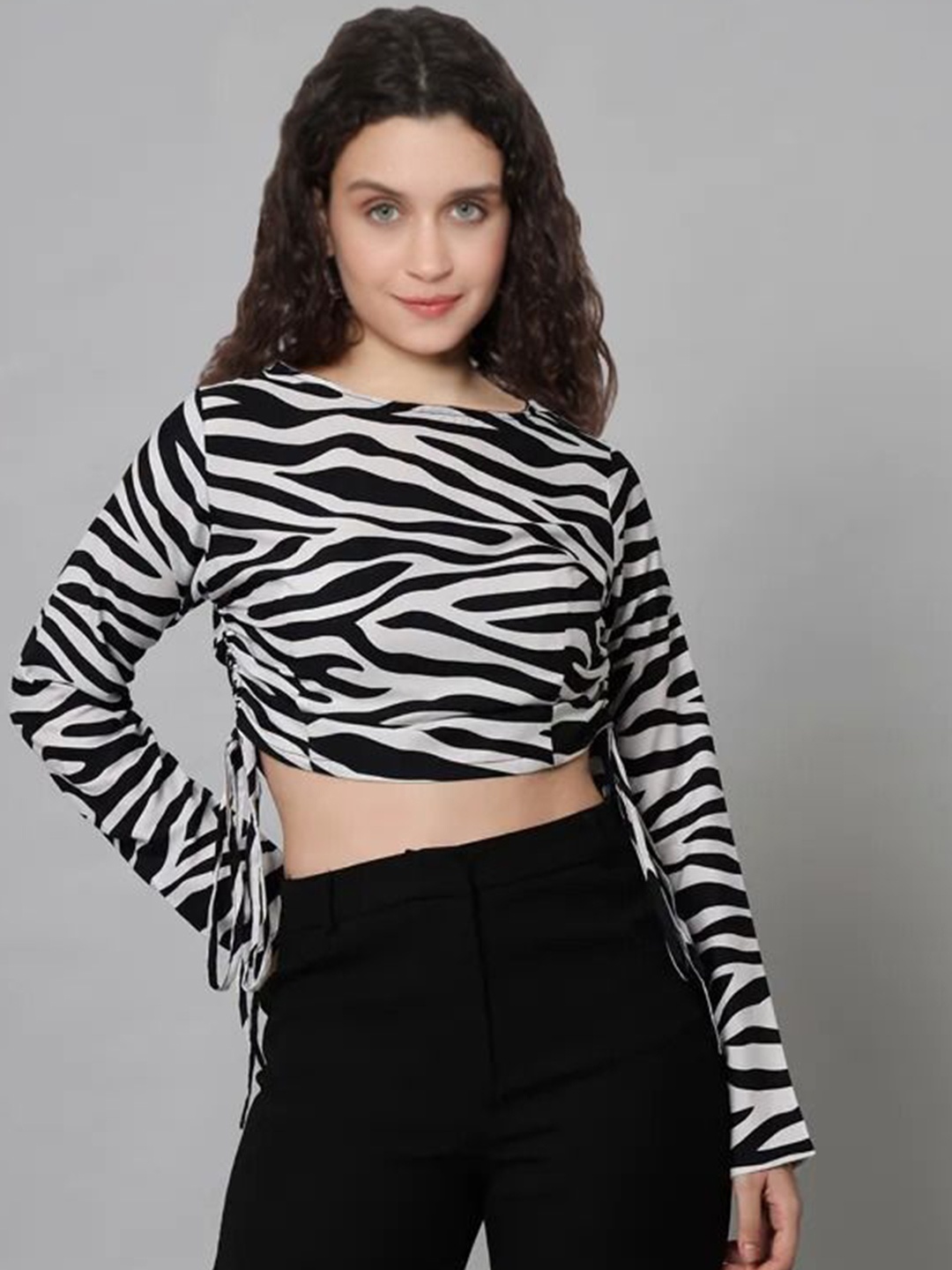 

PYRAMID FASHIONS Animal Print Crepe Crop Top, Multi