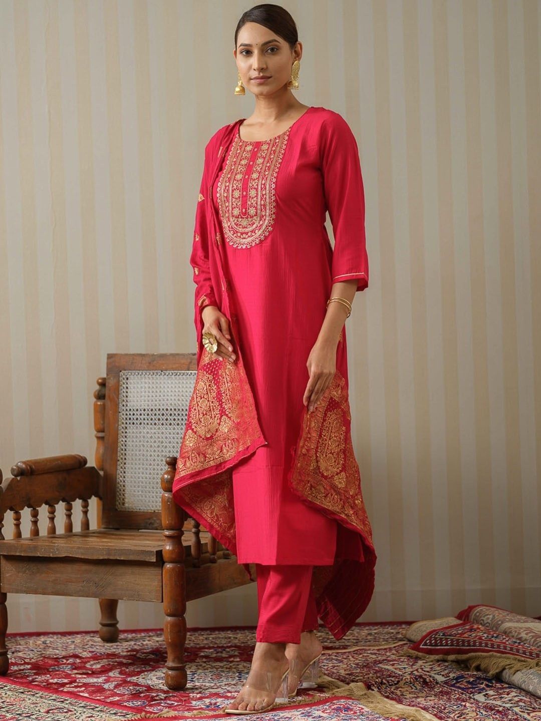

VIRENDRA TEXTILES Women Floral Yoke Design Regular Thread Work Pure Cotton Kurta with Trousers & With Dupatta, Pink